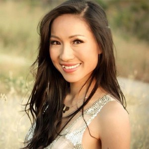 收聽Thuy Duong的Trung học Trường Chinh歌詞歌曲