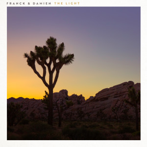 ดาวน์โหลดและฟังเพลง The Light พร้อมเนื้อเพลงจาก Franck & Damien