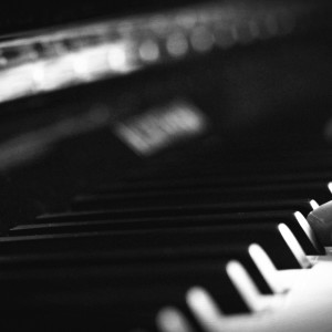 Dengarkan lagu Pain nyanyian Jurrivh dengan lirik
