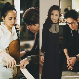 ดาวน์โหลดและฟังเพลง Jatuh Cinta (其他) พร้อมเนื้อเพลงจาก Pringgadani