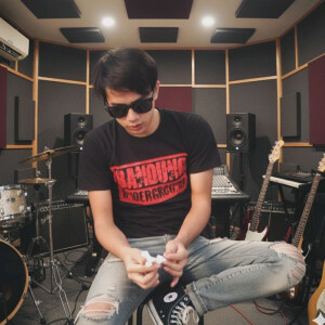 default playlist img