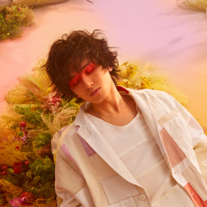 ดาวน์โหลดและฟังเพลง Weak พร้อมเนื้อเพลงจาก Fujii Kaze