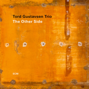 ดาวน์โหลดและฟังเพลง Curves พร้อมเนื้อเพลงจาก Tord Gustavsen Trio
