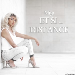 ดาวน์โหลดและฟังเพลง Distance พร้อมเนื้อเพลงจาก Miya