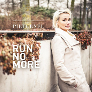 ดาวน์โหลดและฟังเพลง Run No More พร้อมเนื้อเพลงจาก Pieternel
