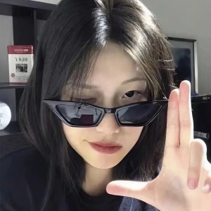 Album 平凡日子里的挣扎(天籁女声版) oleh 洛诗霖