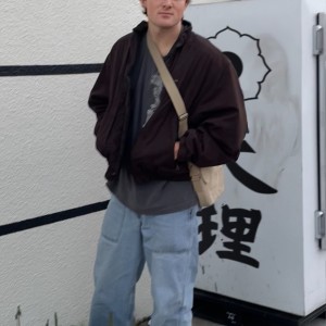 收聽Charlie Powers的robbin歌詞歌曲