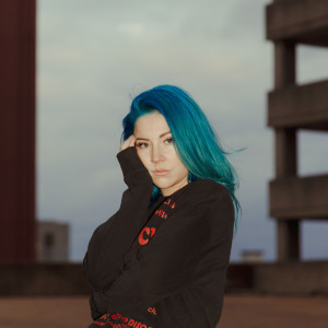 收听Charlotte Sands的Dream About You (Explicit)歌词歌曲