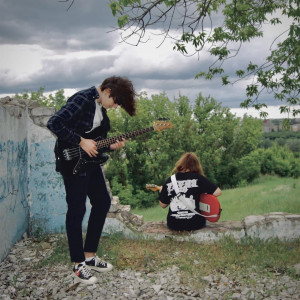 ดาวน์โหลดและฟังเพลง все мои друзья พร้อมเนื้อเพลงจาก Burani