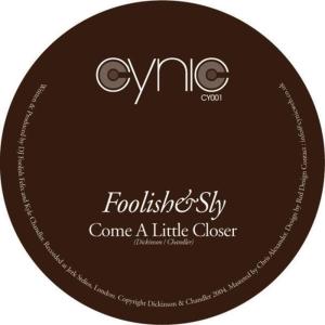 ดาวน์โหลดและฟังเพลง Come A Little Closer (Original Mix) พร้อมเนื้อเพลงจาก Foolish And Sly
