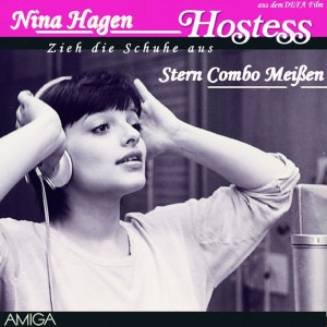ดาวน์โหลดและฟังเพลง Zieh die Schuhe aus พร้อมเนื้อเพลงจาก Nina Hagen
