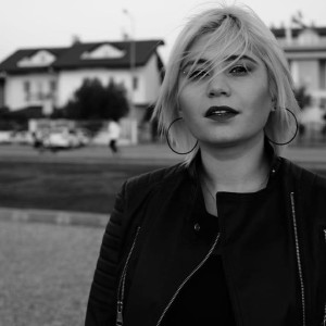 Listen to Yalanmış / Bir Nefes song with lyrics from Nazlıcan Kübra