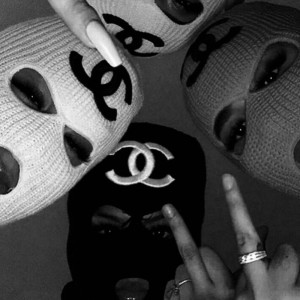 Listen to NÃO LEMBRO DE NADA (Explicit) song with lyrics from DJ KJ OFICIAL