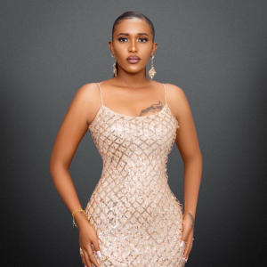 收聽Iry Tina Da Queena的Nakupenda (feat. Pallaso)歌詞歌曲