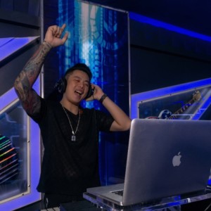 default playlist img