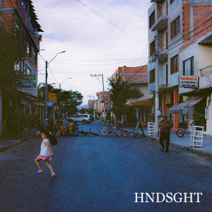 收听Kobla的Hndsght - Something You Feel (Explicit)歌词歌曲