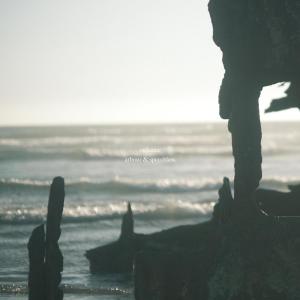 收听Speechless的Radiance歌词歌曲