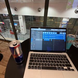 default playlist img