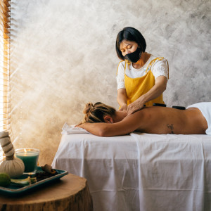 Relaxing Muse的專輯Binaural Music for Relaxing Massage Experiences