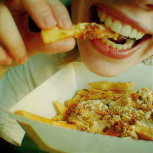 Listen to FRIES CHILI CHEESE (Explicit) song with lyrics from WUNA