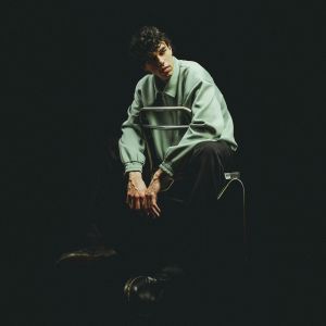 Dengarkan lagu + Heureuse nyanyian Cenzo dengan lirik