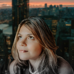 收听Claudia的Thought of Us歌词歌曲