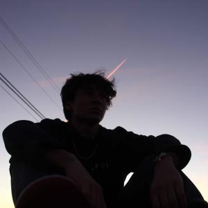 Dengarkan lagu Hope (Explicit) nyanyian Elite Only dengan lirik