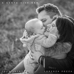 收聽Lorenza Pozza的A Gente Vive Bem歌詞歌曲