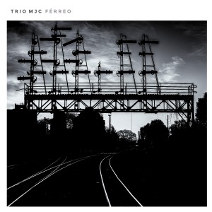 ดาวน์โหลดและฟังเพลง Borravino พร้อมเนื้อเพลงจาก Trio MJC