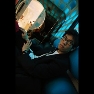 收聽네브(NEV.)的Brokenupdiary.(instrumental)歌詞歌曲