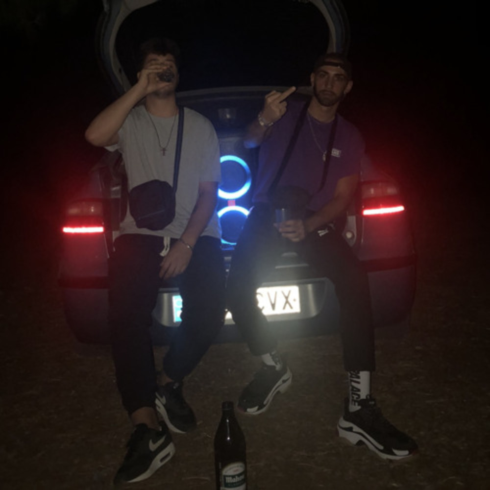 Disfraces (Explicit)