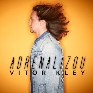 ดาวน์โหลดและฟังเพลง Morena พร้อมเนื้อเพลงจาก Vitor Kley
