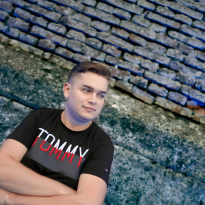 Listen to Prietenii song with lyrics from Dany Ardeleanu