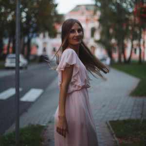 Listen to Закриваю очі - бачу дім song with lyrics from Mariia