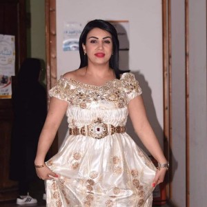 Listen to Bghitak Nta W hnantak / Khaloni Sakta song with lyrics from Cheba Manel