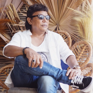 Listen to Takkan Ku Sakiti song with lyrics from Tagor Pangaribuan