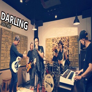 ดาวน์โหลดและฟังเพลง Darling I Love You พร้อมเนื้อเพลงจาก PORTAL MUSIC