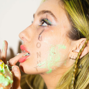 Phem的專輯donuts (Explicit)