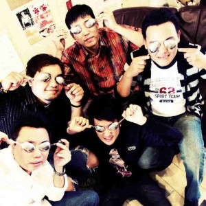 Listen to Aku Masih Mencintaimu song with lyrics from MATERA BAND