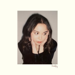 Dengarkan Best Friend (Explicit) lagu dari Laufey dengan lirik