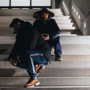 Dengarkan Otvori Prozore lagu dari Kmica Tica dengan lirik