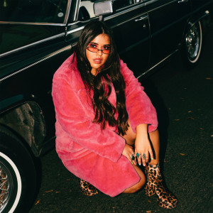 Dengarkan We So Fly (Explicit) lagu dari Emma Kern dengan lirik