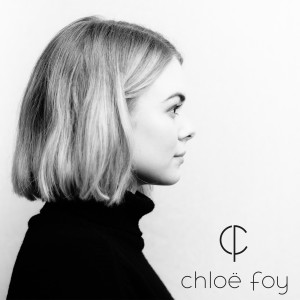 ดาวน์โหลดและฟังเพลง Fire and Flood พร้อมเนื้อเพลงจาก Chloe Foy
