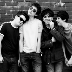 Pretty Vicious ดาวน์โหลดและฟังเพลงฮิตจาก Pretty Vicious