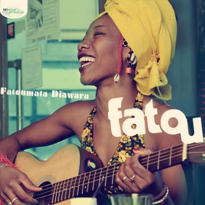 ดาวน์โหลดและฟังเพลง Boloko พร้อมเนื้อเพลงจาก Fatoumata Diawara