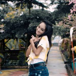 Dengarkan Perih lagu dari Safira Inema dengan lirik