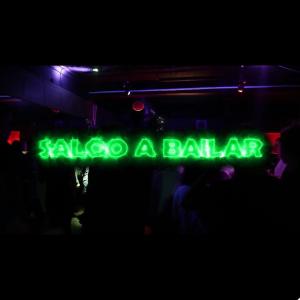 Maxi DJ的专辑Salgo a bailar
