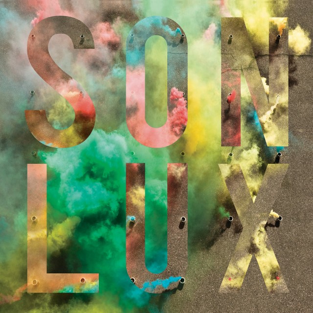 收聽Son Lux的Flickers歌詞歌曲
