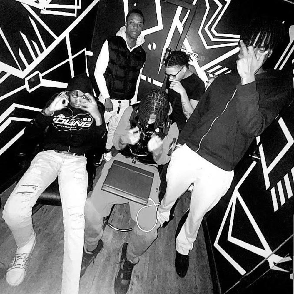 Dark Tree (feat. Malli & Tyblitzem) (Explicit)