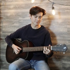 ดาวน์โหลดและฟังเพลง Save Your Tears พร้อมเนื้อเพลงจาก Andrew Foy